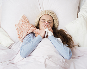Erkältungen vorbeugen: Schlaf als beste Medizin.